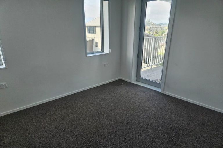 Photo of property in 206/28b Eileen Newey Place, Henderson, Auckland, 0612