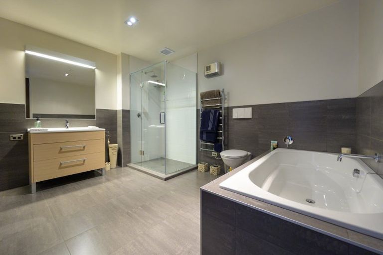 Photo of property in Quay Apartments, 101/283 Wakefield Quay, Stepneyville, Nelson, 7010