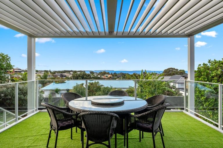 Photo of property in 5b Rahopara Street, Castor Bay, Auckland, 0620