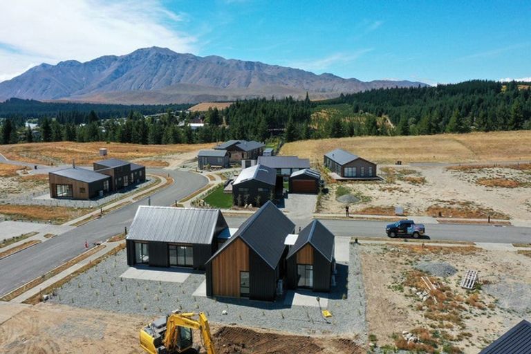 Photo of property in 2 Jimmys Lane, Lake Tekapo, 7999