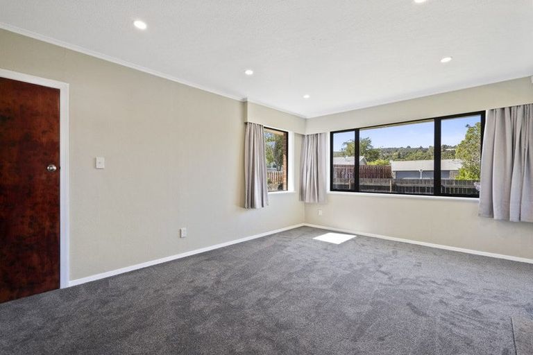 Photo of property in 63 Kashmir Avenue, Clouston Park, Upper Hutt, 5018