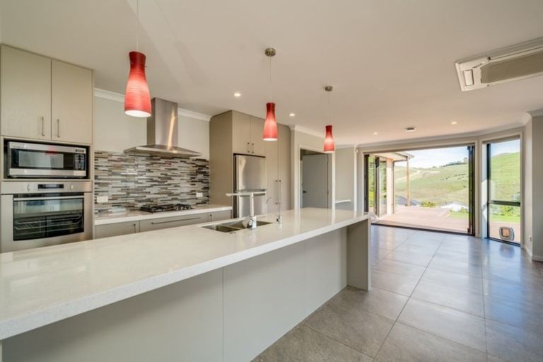 Photo of property in 35 Bryan Gallagher Place, Welcome Bay, Tauranga, 3175