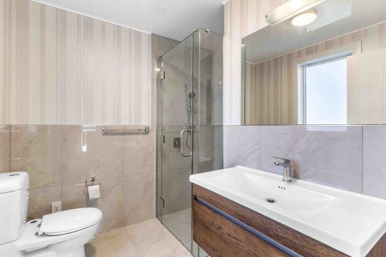 Photo of property in 78 Great North Road, Winton, 9720