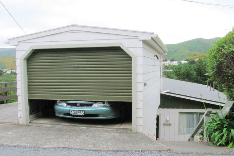 Photo of property in 10 Coleridge Street, Brooklyn, Wellington, 6021