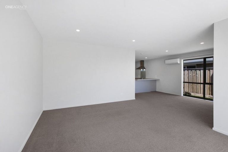 Photo of property in 43 Pegasus Boulevard, Pegasus, 7612