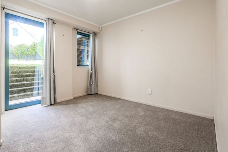 Photo of property in 190 Hurstmere Road, Takapuna, Auckland, 0622