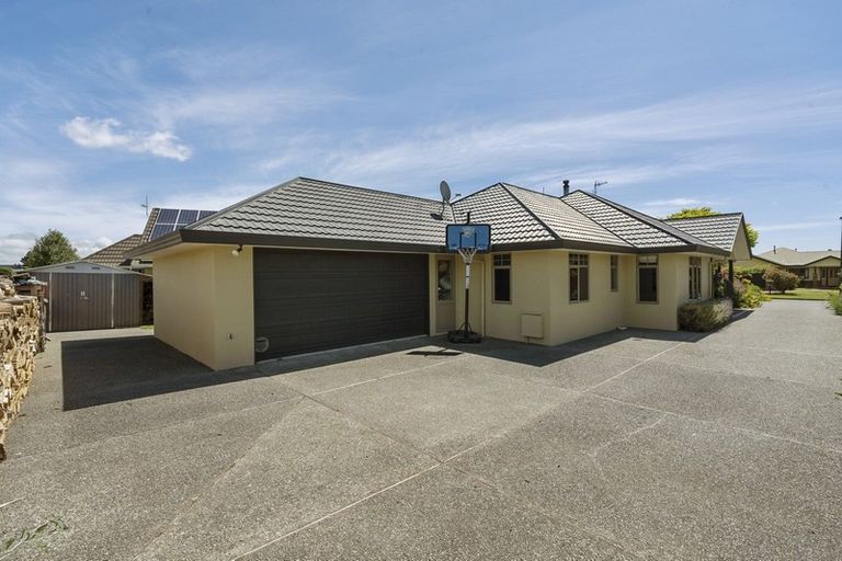 Photo of property in 15 Washington Parade, Milson, Palmerston North, 4414