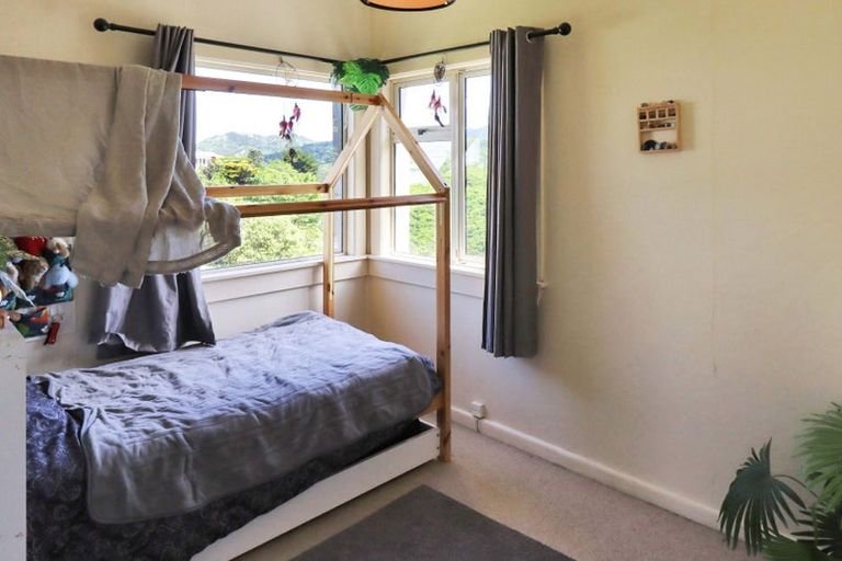 Photo of property in 140 The Ridgeway, Mornington, Wellington, 6021