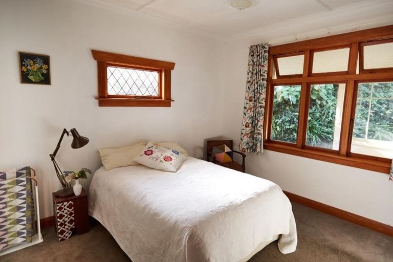 Photo of property in 12 Tamar Street, New Plymouth, 4310