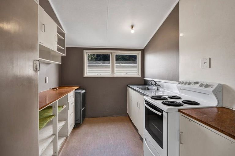 Photo of property in 5 Hughson Place, Opunake, 4616