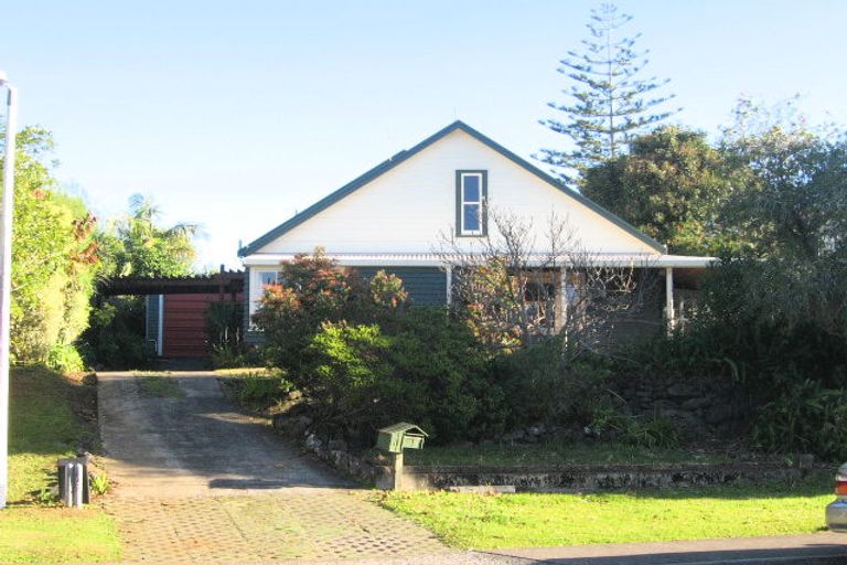 Photo of property in 11 Fairway Drive, Kerikeri, 0230