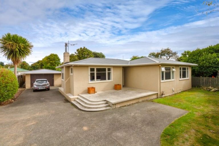 Photo of property in 25 Galway Avenue, Hokowhitu, Palmerston North, 4410