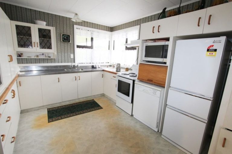 Photo of property in 35 Alfredton Road, Eketahuna, 4900