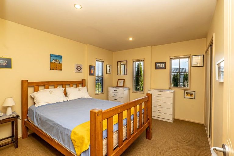 Photo of property in 12 Chateau Drive, Burnside, Christchurch, 8053