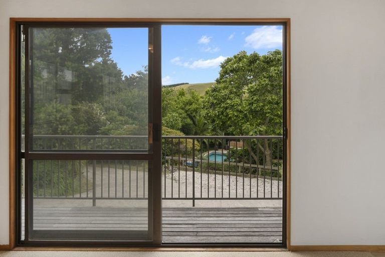 Photo of property in 33 Waikite Road, Welcome Bay, Tauranga, 3112