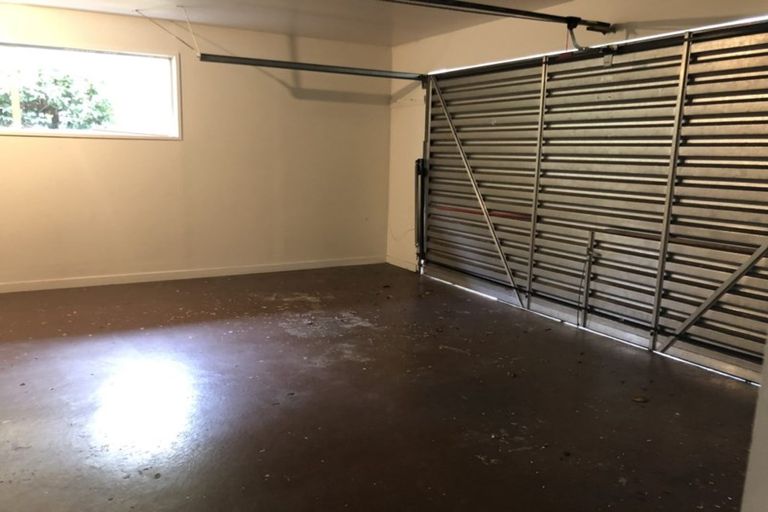 Photo of property in 17 Witbrock Crescent, Burnside, Christchurch, 8053