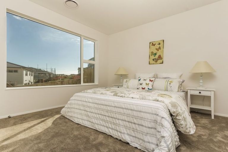 Photo of property in 14 Tauwaka Crescent, Riverhead, 0820