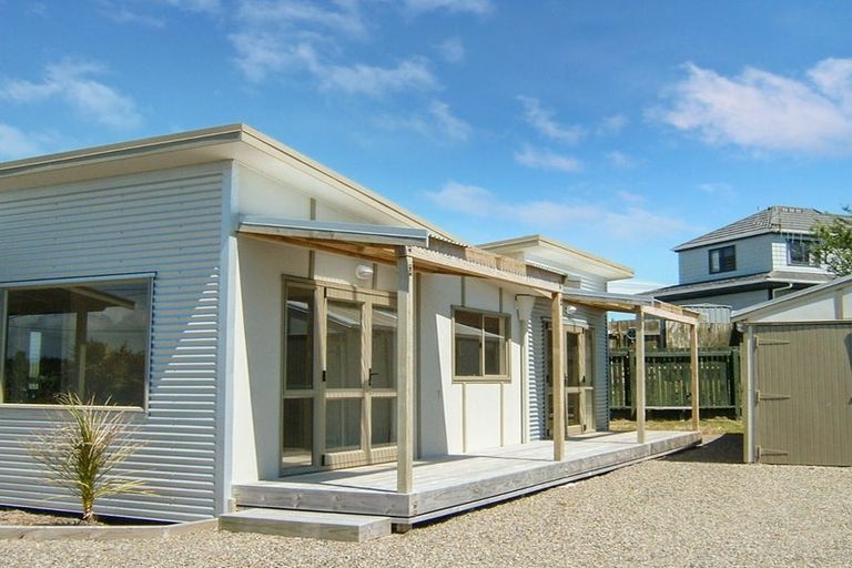 Photo of property in 70 Seabury Avenue, Foxton Beach, Foxton, 4815