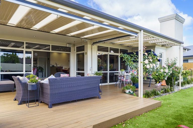 Photo of property in 33 Pinotage Drive, Greenmeadows, Napier, 4112