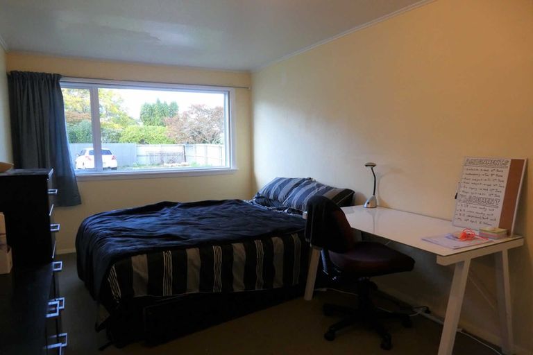 Photo of property in 6 Clonbern Place, Upper Riccarton, Christchurch, 8041