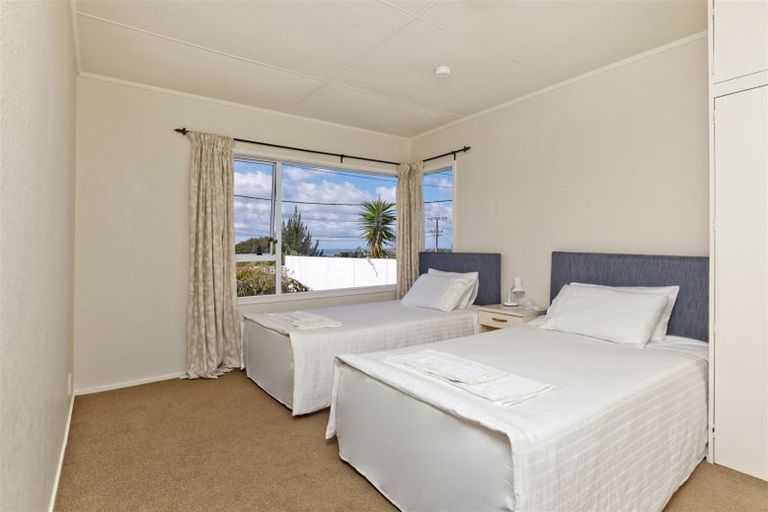Photo of property in 738 East Coast Road, Pinehill, Auckland, 0632
