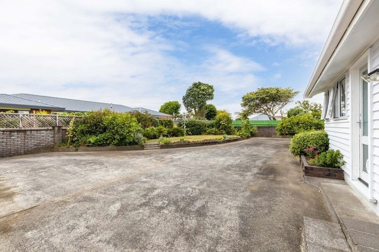 Photo of property in 7 Waimea Street, Westown, New Plymouth, 4310