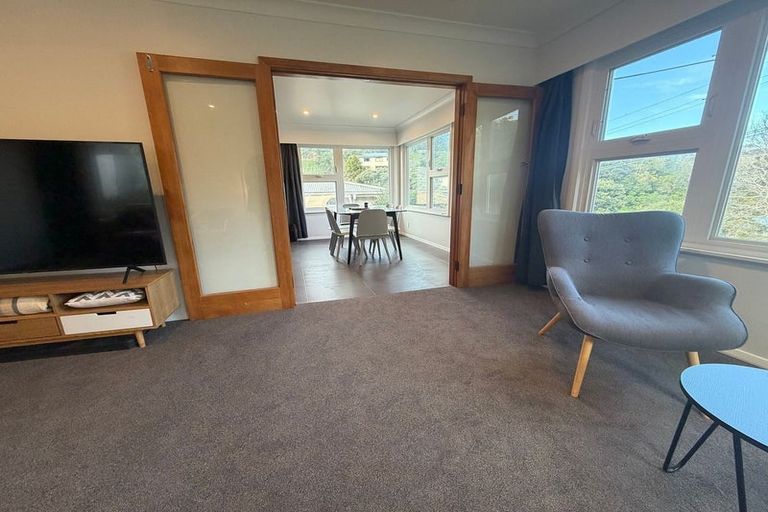 Photo of property in 82 Chester Road, Tawa, Wellington, 5028