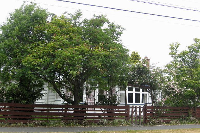 Photo of property in 8 Cresswell Avenue, Burwood, Christchurch, 8061