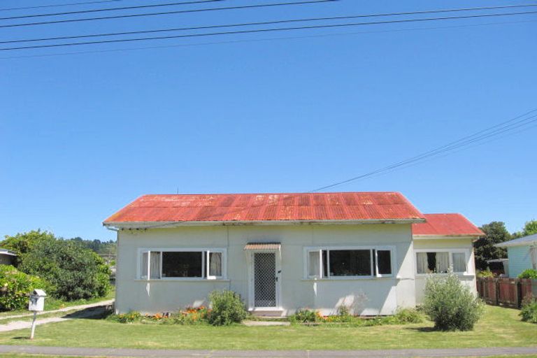 Photo of property in 17 Kara Street, Outer Kaiti, Gisborne, 4010
