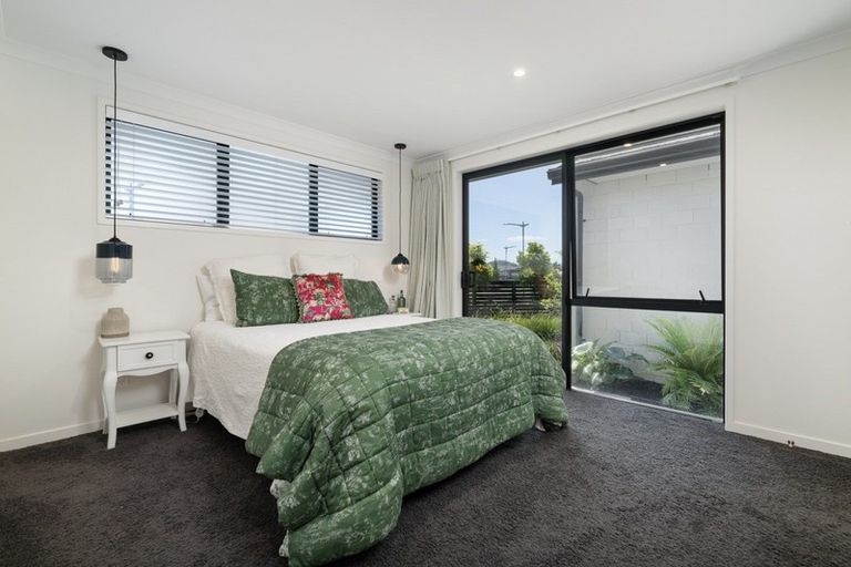 Photo of property in 2 Rochfort Crescent, Pyes Pa, Tauranga, 3112