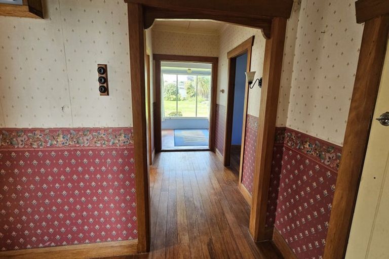 Photo of property in 24 Dorset Avenue, Westown, New Plymouth, 4310