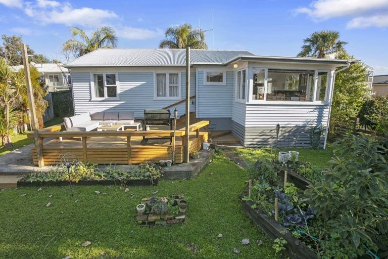 Photo of property in 215 Tony Avenue, Thames, 3500