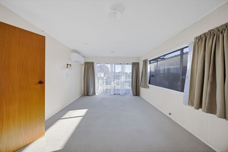 Photo of property in 1/145 Tukapa Street, Westown, New Plymouth, 4310