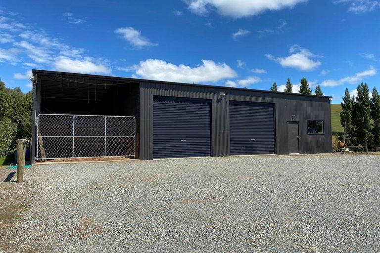 Photo of property in 92 Sinclair Road, Browns, Winton, 9782