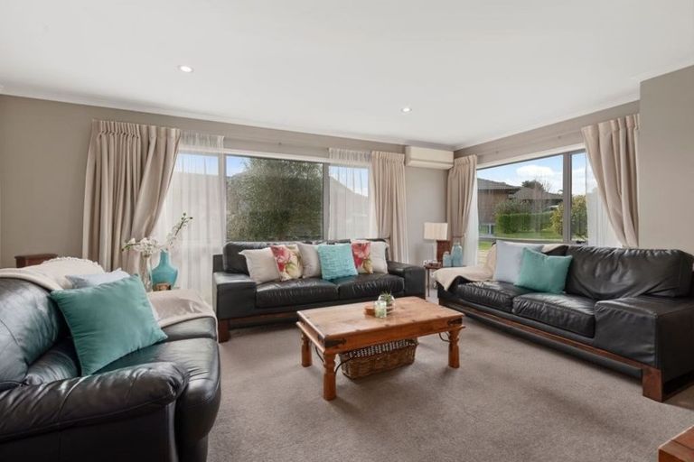 Photo of property in 11 Mermaid Mews, Red Beach, 0932