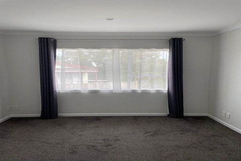 Photo of property in 10a Gaff Place, Whitby, Porirua, 5024