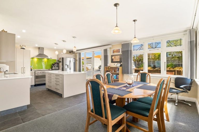 Photo of property in 115 Tomahawk Road, Andersons Bay, Dunedin, 9013