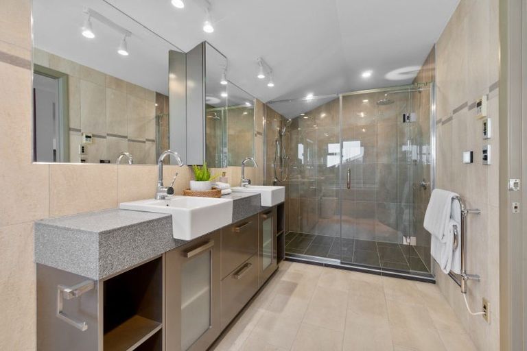 Photo of property in 4 Glenoaks Rise, Mellons Bay, Auckland, 2014