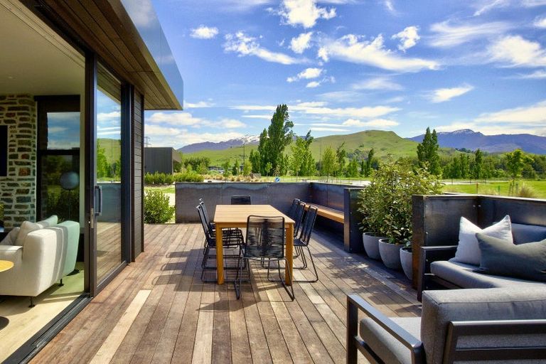 Photo of property in Kawarau Heights, 14 Kawarau Heights Boulevard, Lake Hayes, Queenstown, 9304