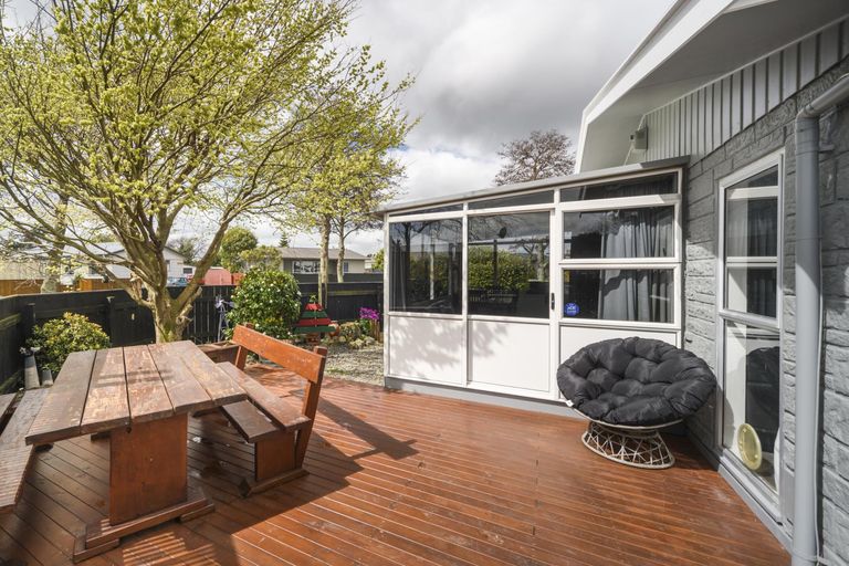 Photo of property in 14 Bendigo Street, Cloverlea, Palmerston North, 4412