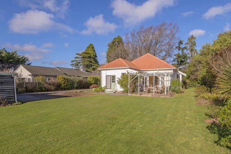 Photo of property in 204 Riccarton Road, Riccarton, Christchurch, 8041