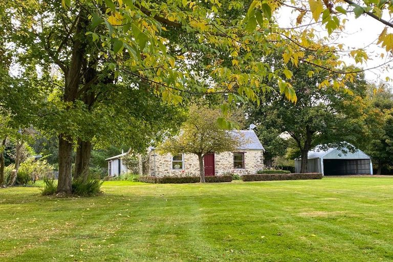 Photo of property in Lombardy Cottage, 162 Shepherds Flat Road, Cambrians, Oturehua, 9386