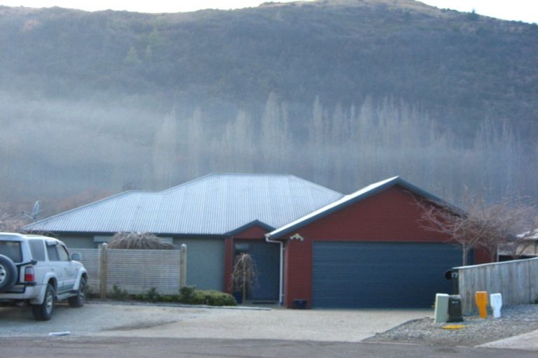 Photo of property in 17 Alexander Place, Arrowtown, 9302