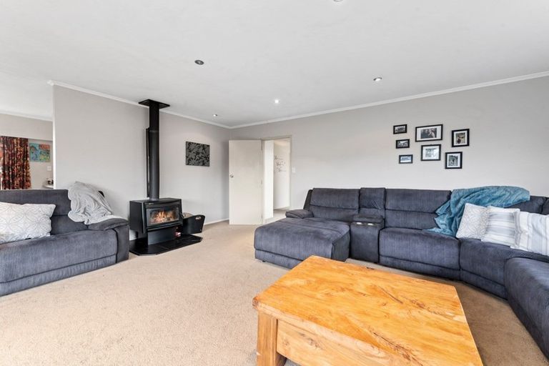 Photo of property in 3 Luxor Place, Pomare, Rotorua, 3015