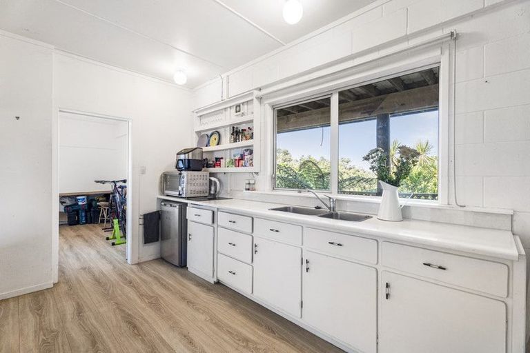 Photo of property in 785 Whangaparaoa Road, Manly, Whangaparaoa, 0930