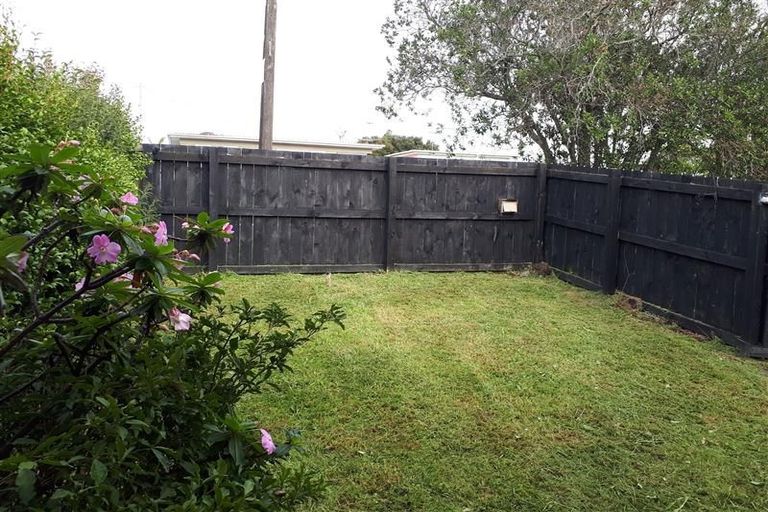 Photo of property in 5/174 Birkdale Road, Birkdale, Auckland, 0626