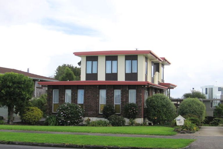 Photo of property in 111 Waller Avenue, Bucklands Beach, Auckland, 2012