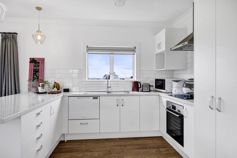 Photo of property in 297 Radnor Road, Midhirst, Stratford, 4394