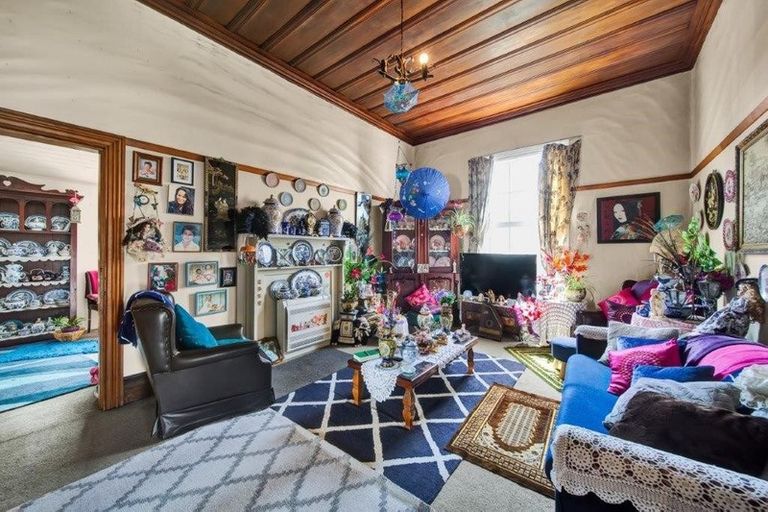 Photo of property in 280 High Street, Hawera, 4610