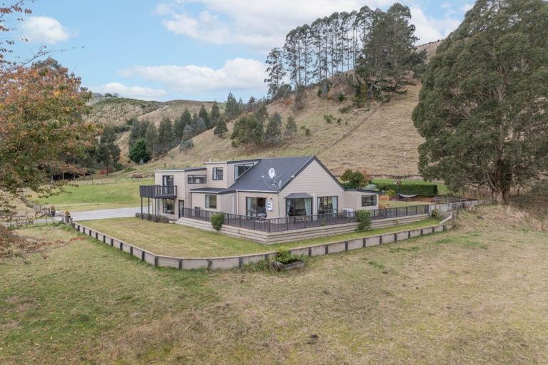 Photo of property in 976 Mapara Road, Kinloch, Taupo, 3385